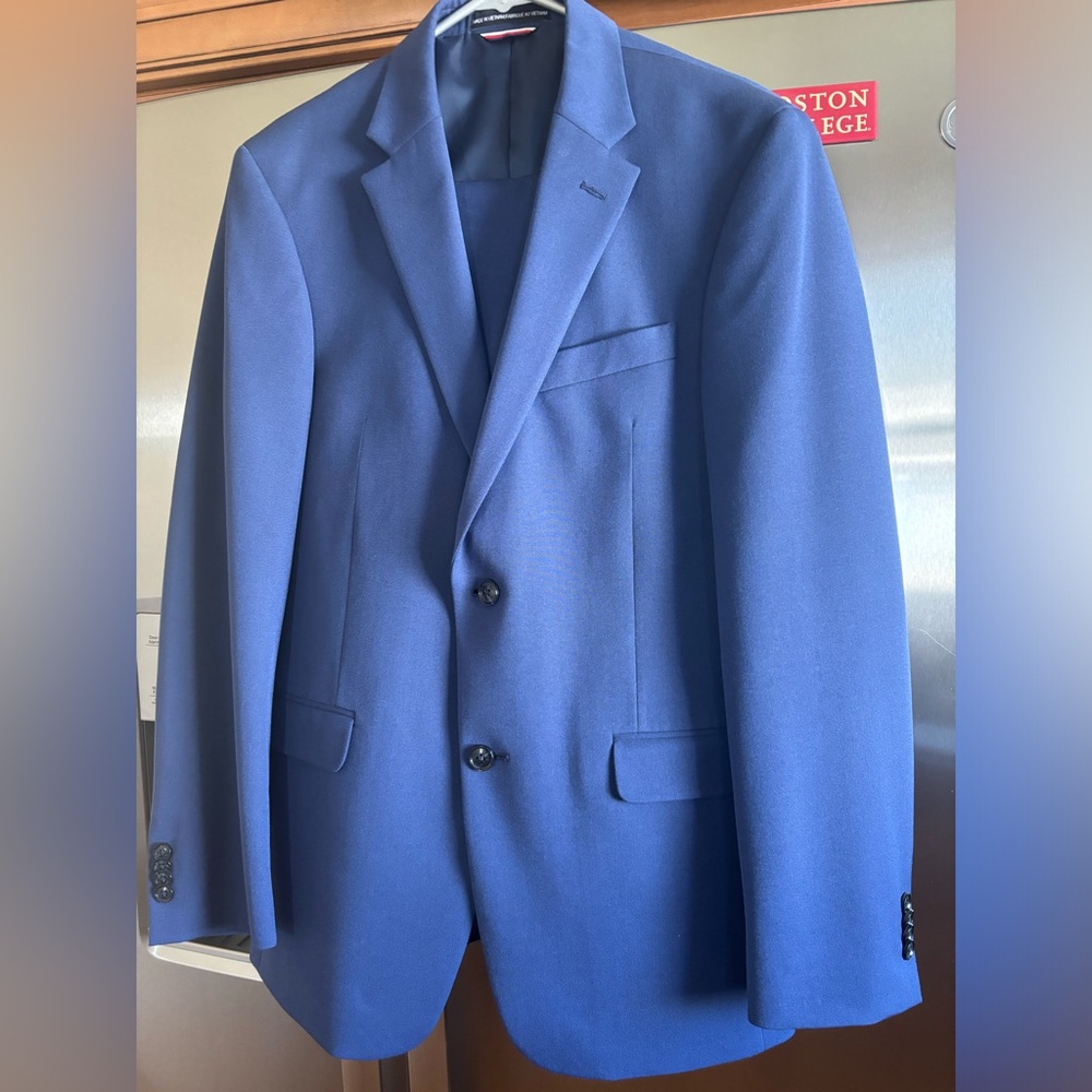 Tommy Hilfiger Men's Suits Size 38R + Pants Size 30Wx32L.